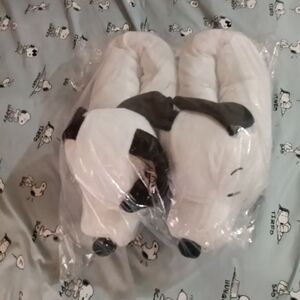 Peanuts Black and White Snoopy Slippers